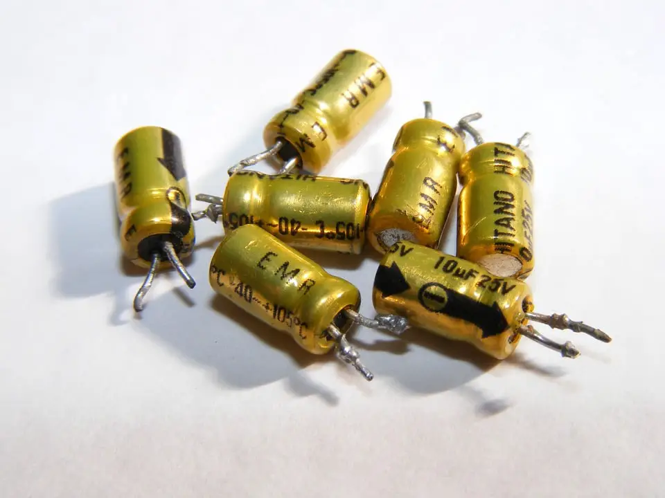 Electrolytic Capacitors